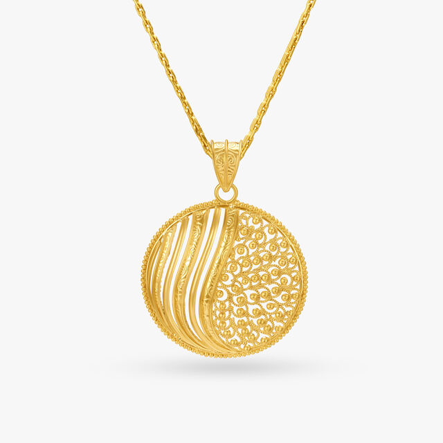 Charming Filigree Pendant 