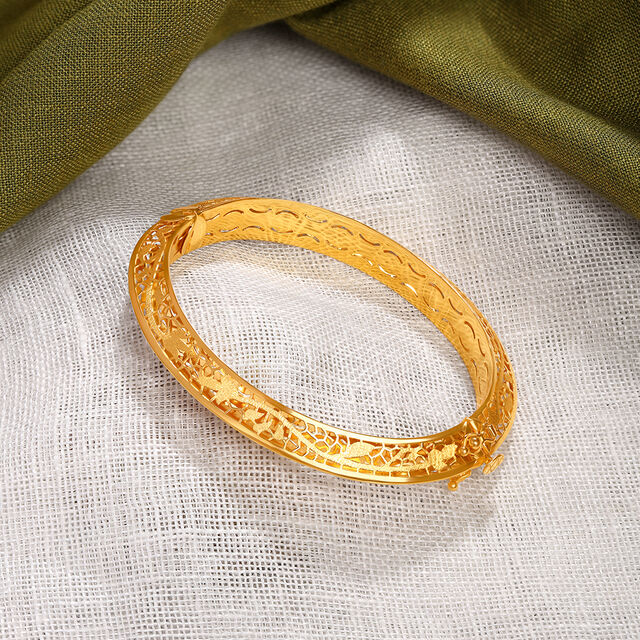 Classic Contemporary Bangle 