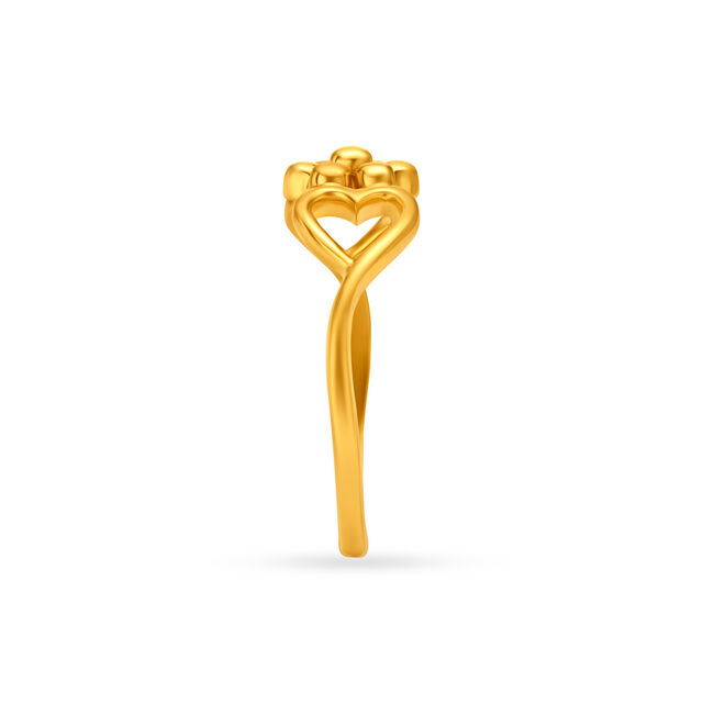 Winsome Heart And Floral Gold Finger Ring