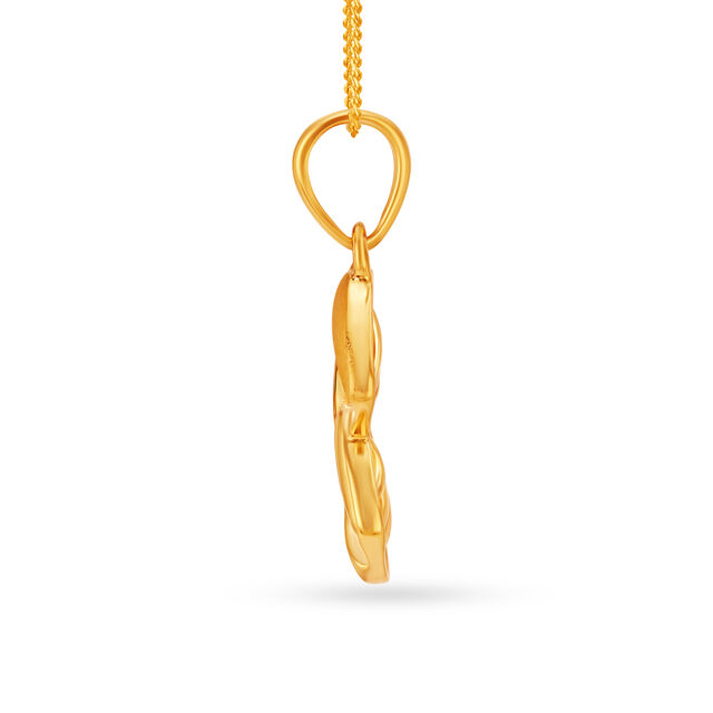 Interlocked Rhombic Pattern Gold Pendant 2