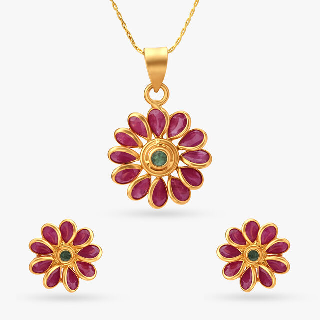 Subtle Floral Emerald and Ruby Pendant and Earrings Set 