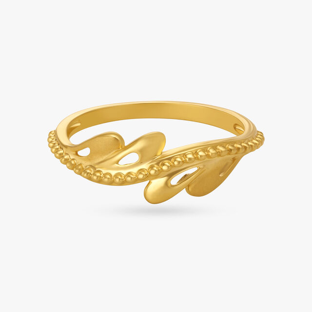 Elegant Crossover Ring