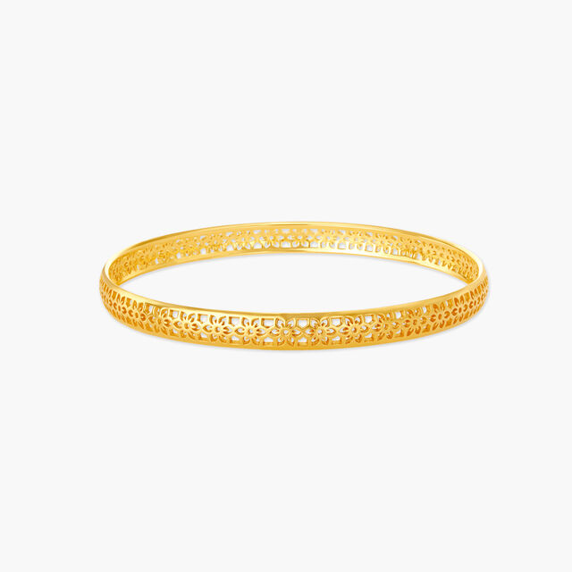 Fashionable Floral Bangle 