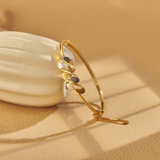 Stylish Abstract Bangle 