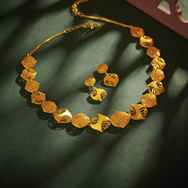 Buy Classy Necklace Set at Best Price Tanishq US - Main Image