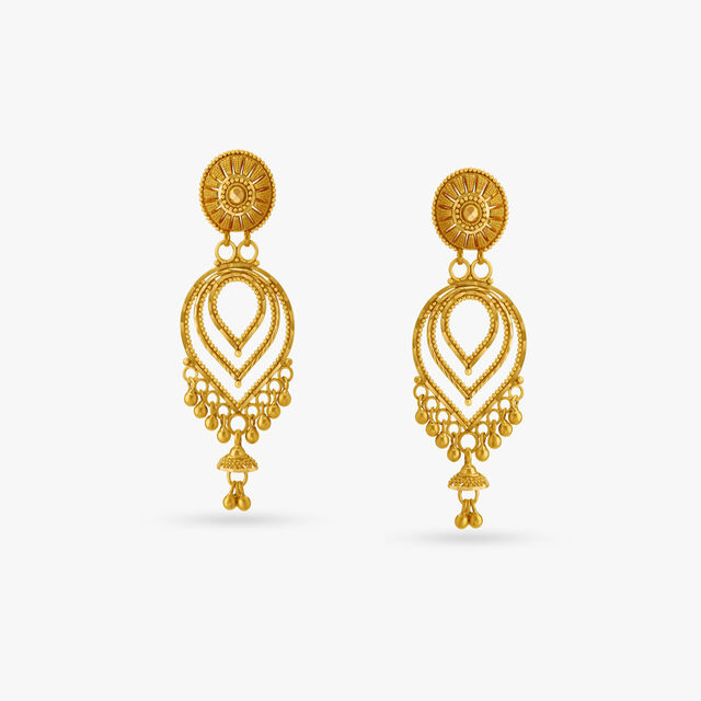 Traditional Chic Drop Earrings 3