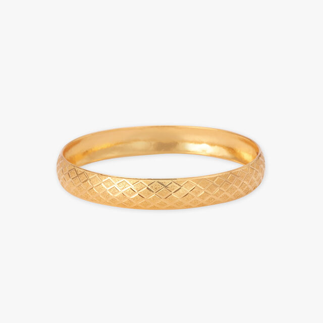 Chic Criss-Cross Pattern Bangle