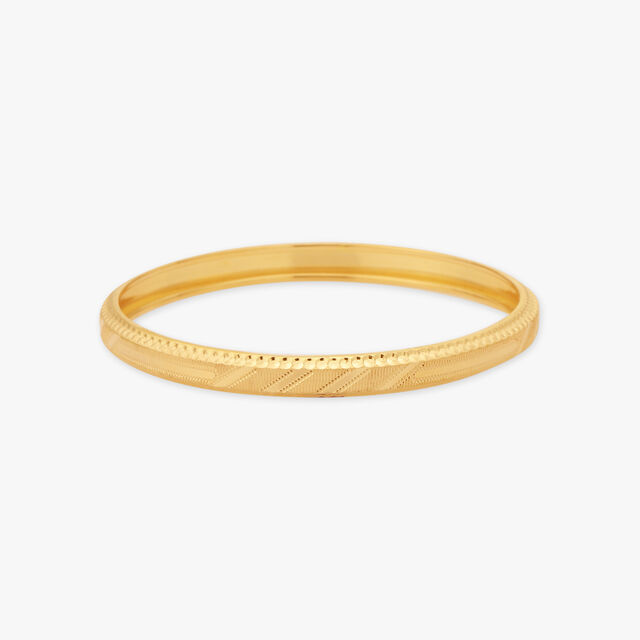 Sophisticated Gold Bangle