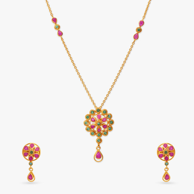 Majestic Gold Pendant with Chain and Earrings Set 