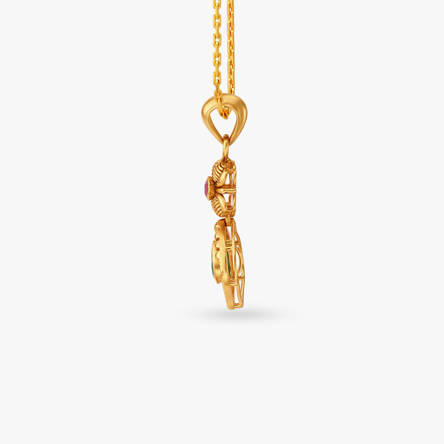 Elegant Pendant and Earrings Set 3