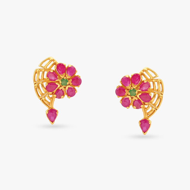 Grandeur Gold Pendant and Earrings Set 4