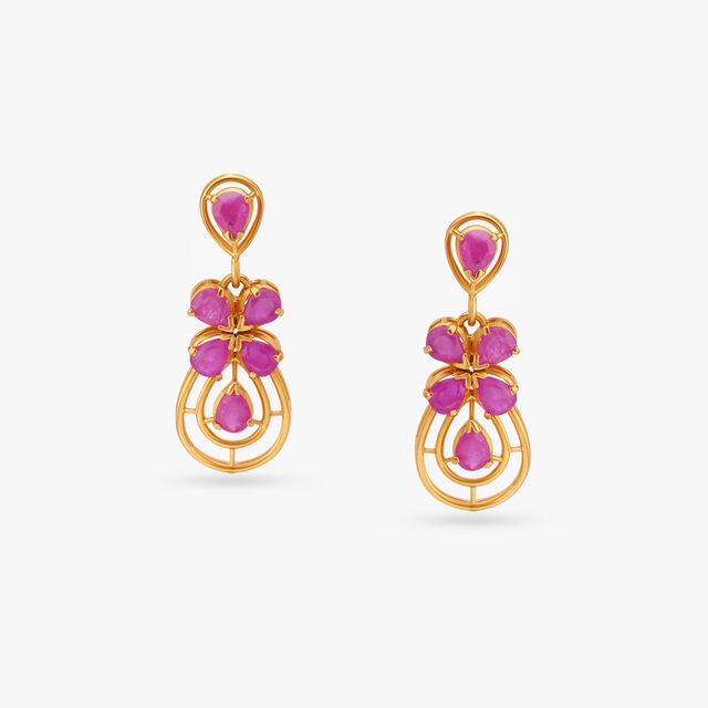 Elegant Gold Drop Earrings 