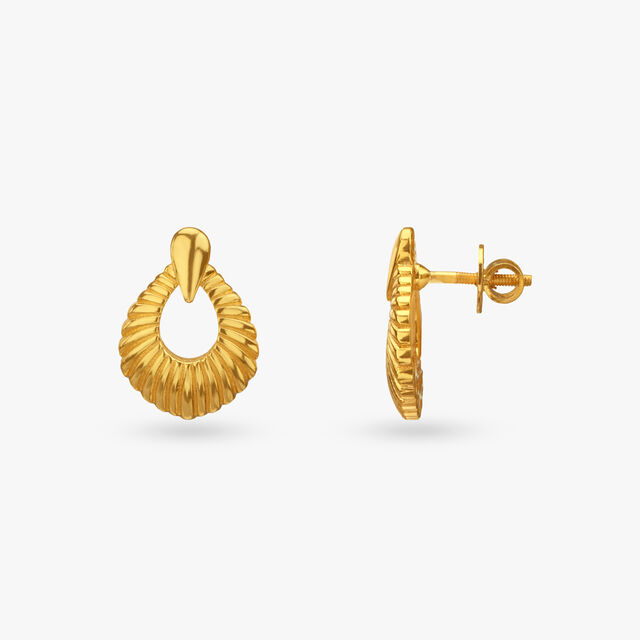 Modern Shell Gold Pendant and Earrings Set 5