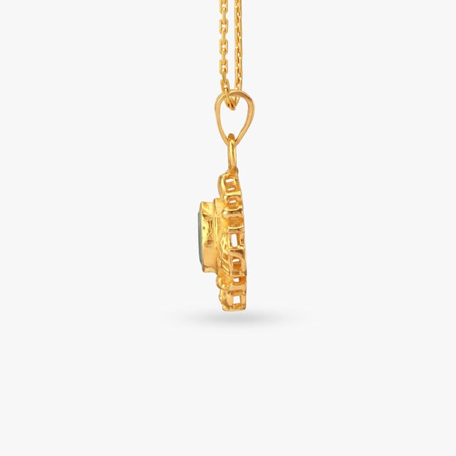 Emerald Radiance Gold Pendant 2
