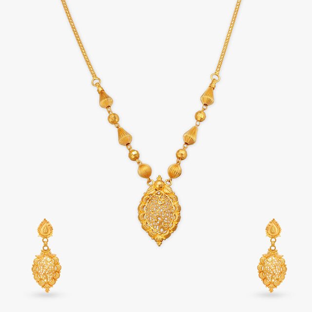 Beaded Elegance Gold Necklace Set 