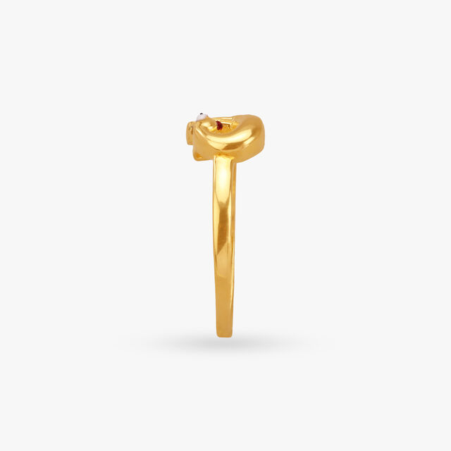 Tanishq 22KT Gold Finger Ring