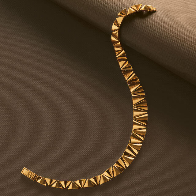 Enticing Triangle Bracelet 