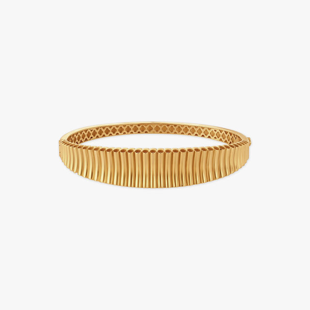 Bold Coils Bangle