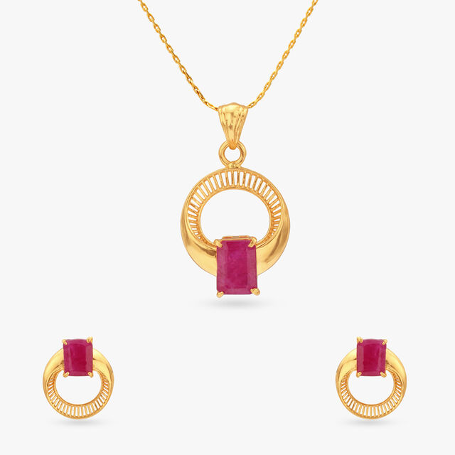 Chic Halo Ruby Pendant and Earrings Set 