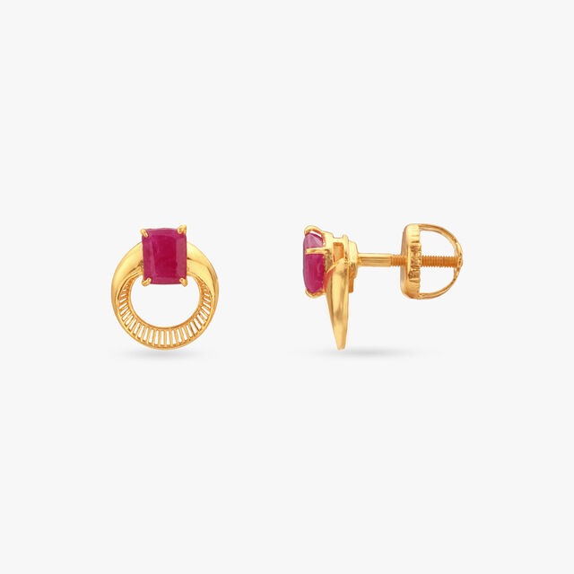 Chic Halo Ruby Pendant and Earrings Set 5