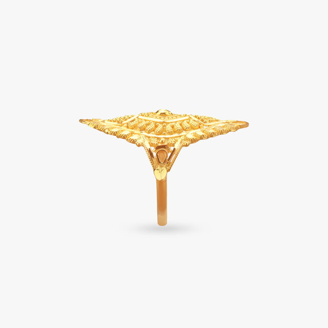 Regal Rhythm Gold Ring