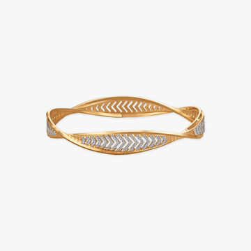 Twirl Essence Gold Bangle