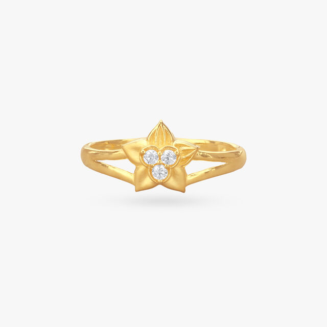 Floral Charm Gold Finger Ring 