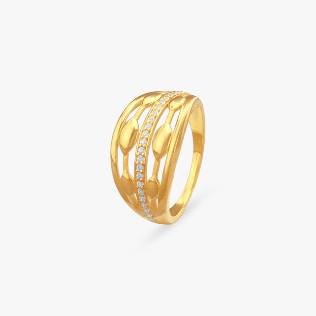 Gleaming Aura Gold Finger Ring