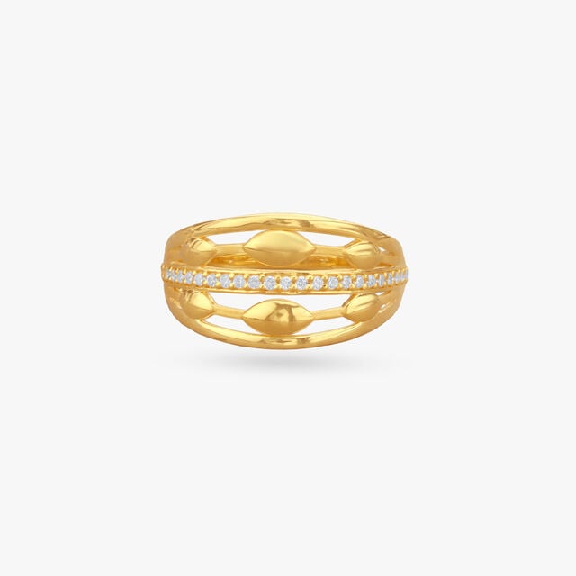 Gleaming Aura Gold Finger Ring