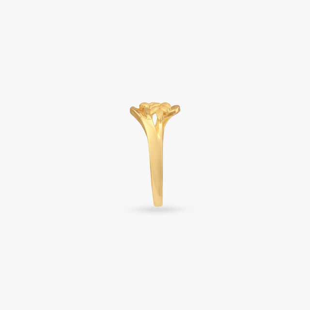 Leaf Embrace Gold Ring