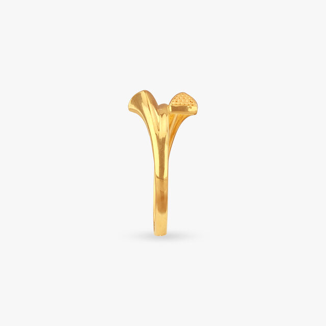 Leafy Grace Gold Ring