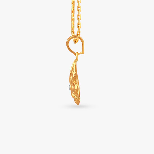 Petal Whisper Gold Pendant 2