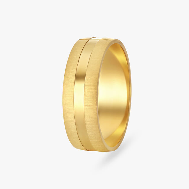 Sculpted Men's Gold Finger Ring 3