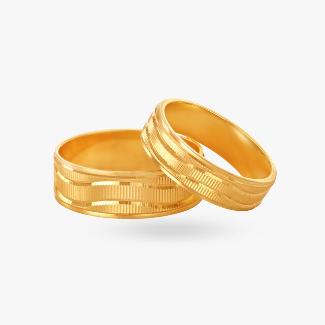 Grooved Men's Gold Finger Ring 2
