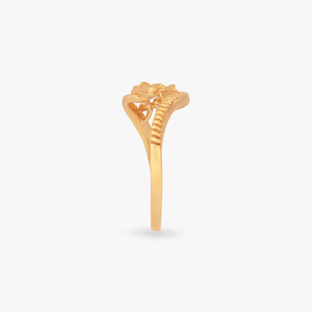 Trio Bloom Gold Ring