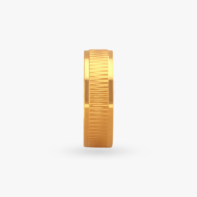 Fine Texture Gold Ring
