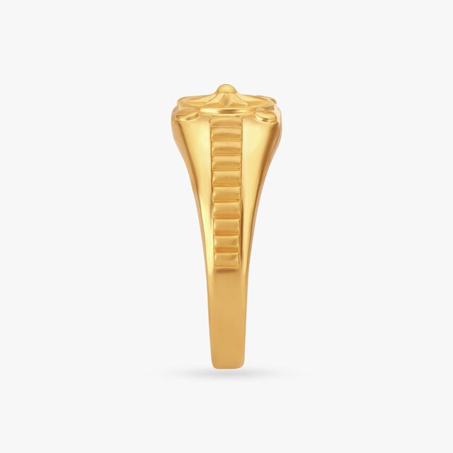 Unique Star Carved Gold Finger Ring For Men 3