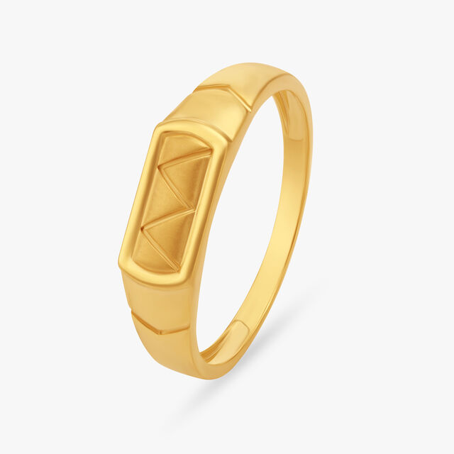 Symmetrically Impeccable Gold Ring for Men