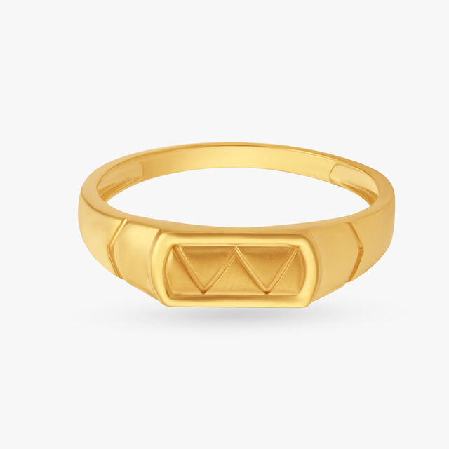 Symmetrically Impeccable Gold Ring for Men