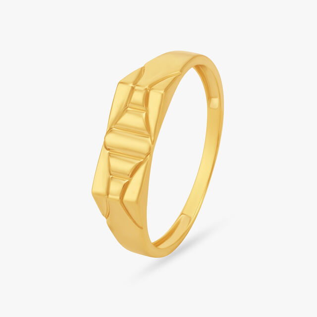 Enthralling Opulent Gold Ring for Men