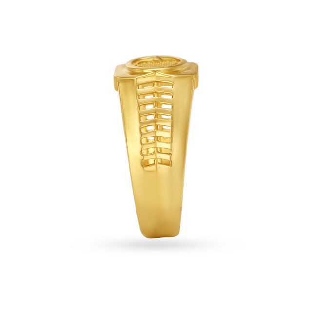 Star Carved Gold Finger Ring For Men