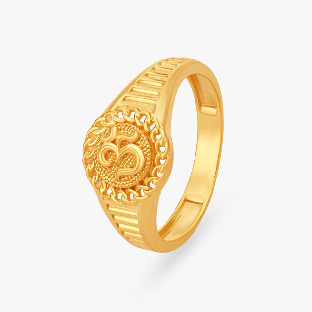 Awe Inspiring Gold Ring for Men,,hi-res 
