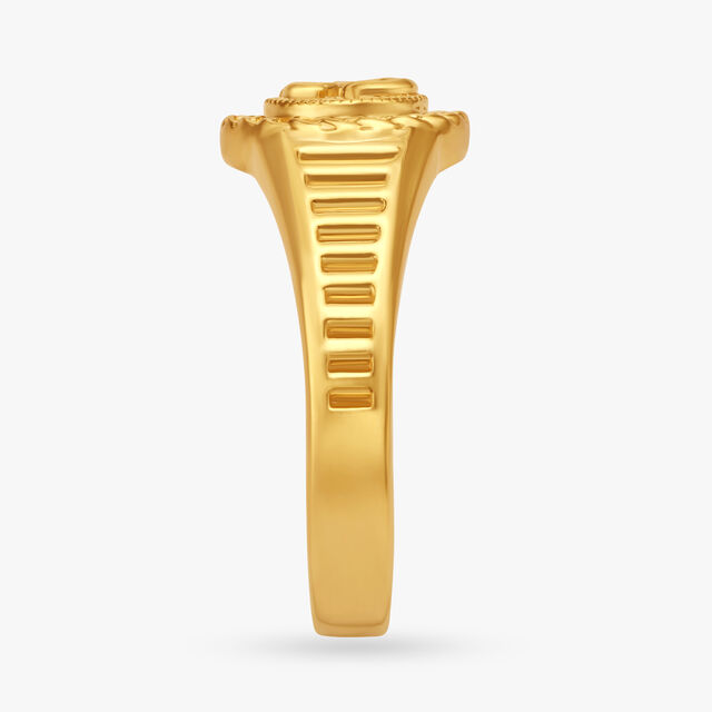 Awe Inspiring Gold Ring for Men 4