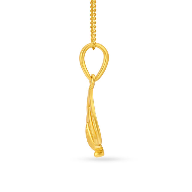 Arresting Leaf Design Gold Pendant For Kids 2
