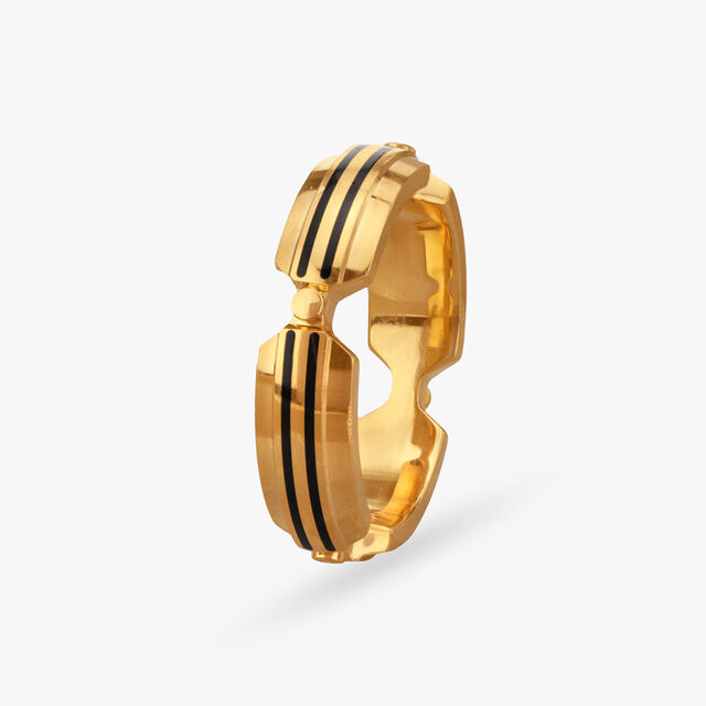 Sophisticated Stripes Gold Finger Ring for Men