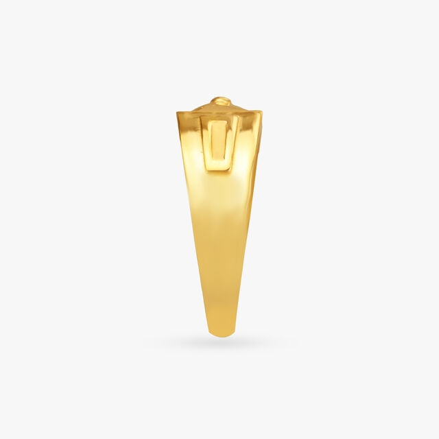 Modern Shield Gold Finger Ring for Men