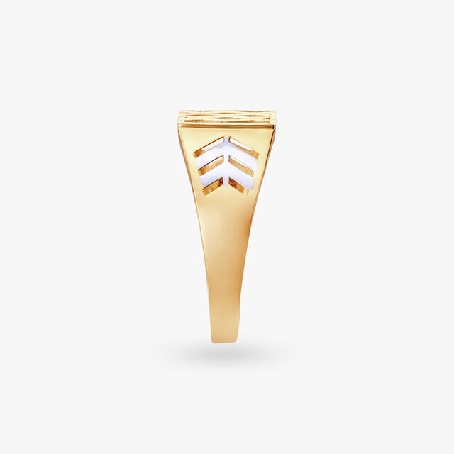 Crested Chevron Gold Finger Ring for Men