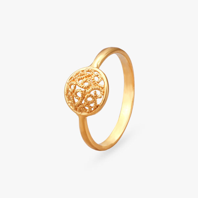Delicate Details Gold Finger Ring 2