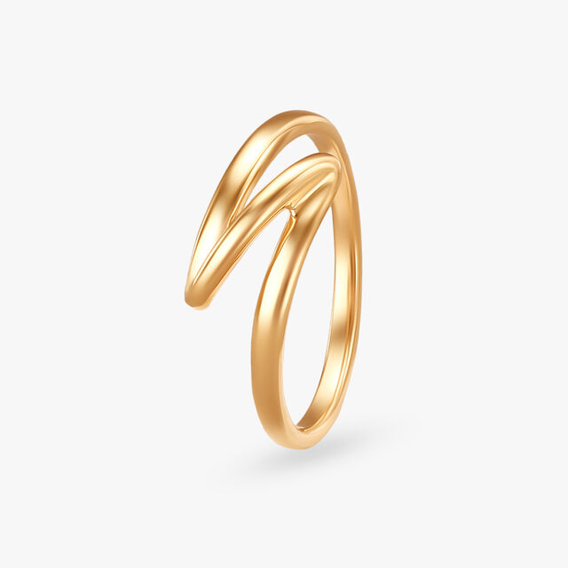 Sleek Twist Gold Finger Ring