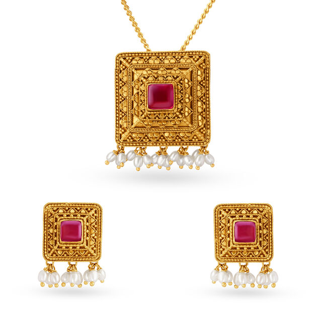 Enchanting Opulent Pendant and Earrings Set 
